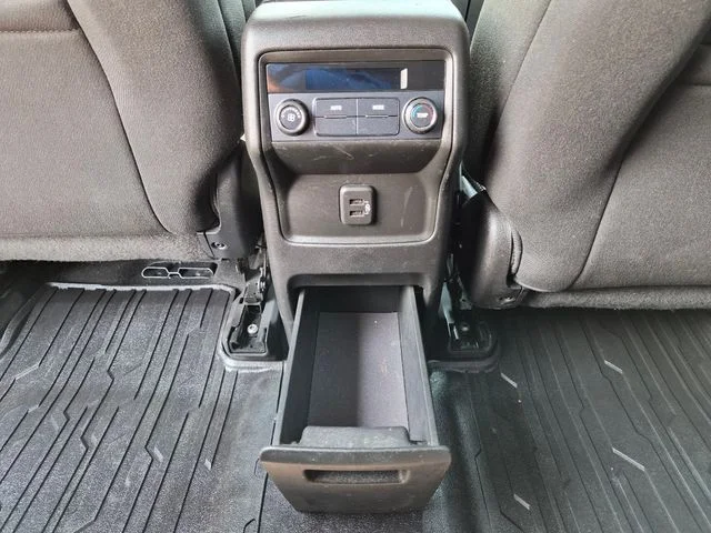 Used 2019 Gray GMC SLE-2 image 33