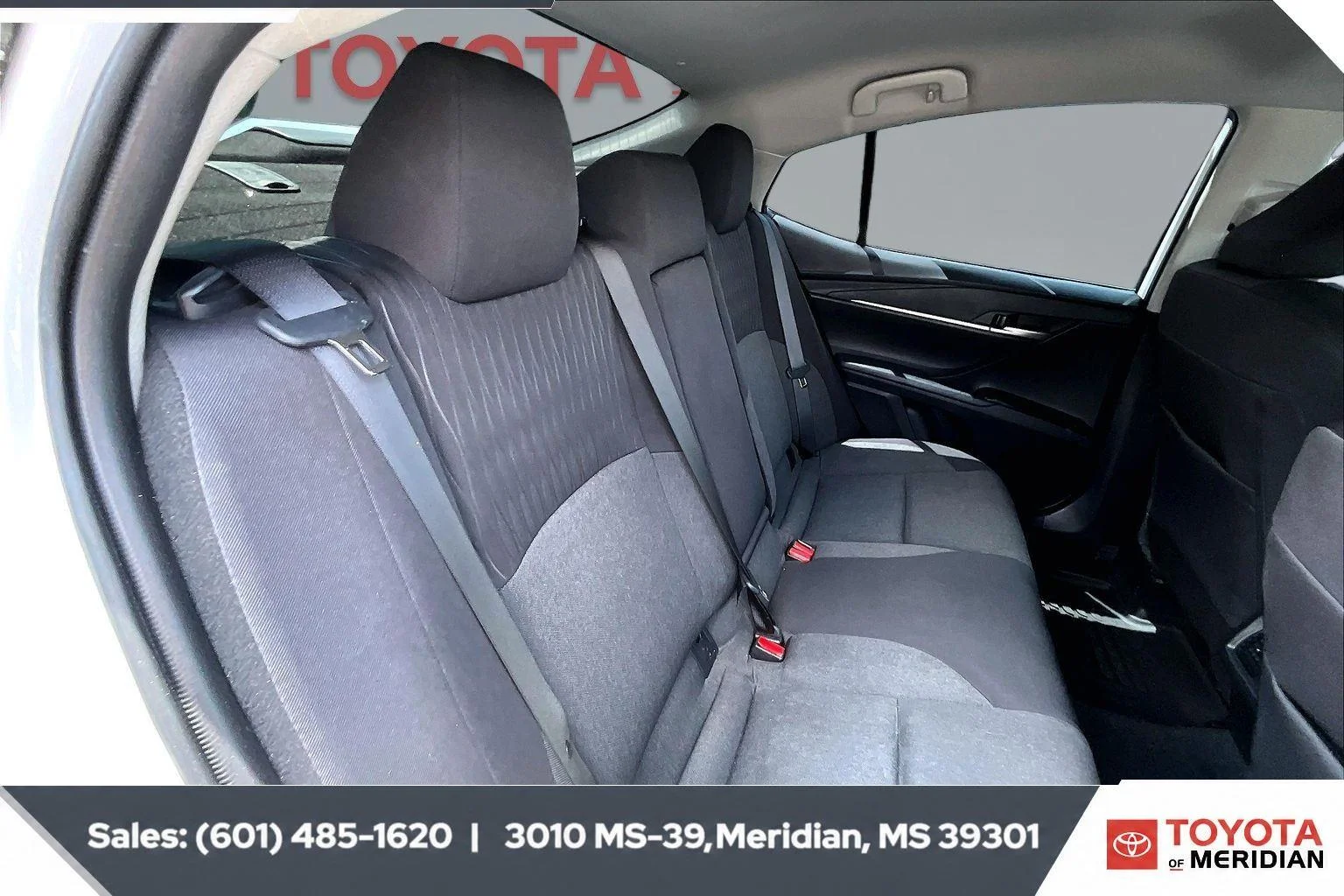 Used 2025 Ice Cap Toyota LE image 20