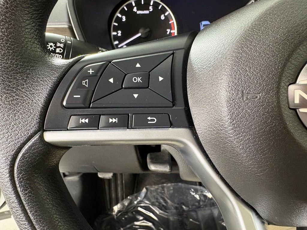 Used 2023 White Nissan 2.5 SV image 24