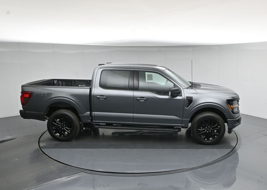 New 2026 Carbonized Gray Metallic Ford XLT image 40