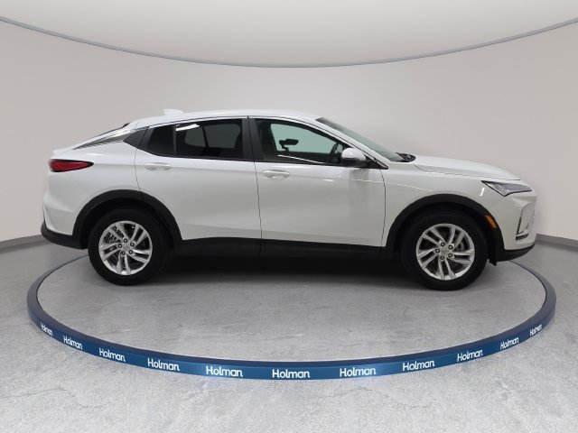 Used 2026 White Buick Preferred image 5