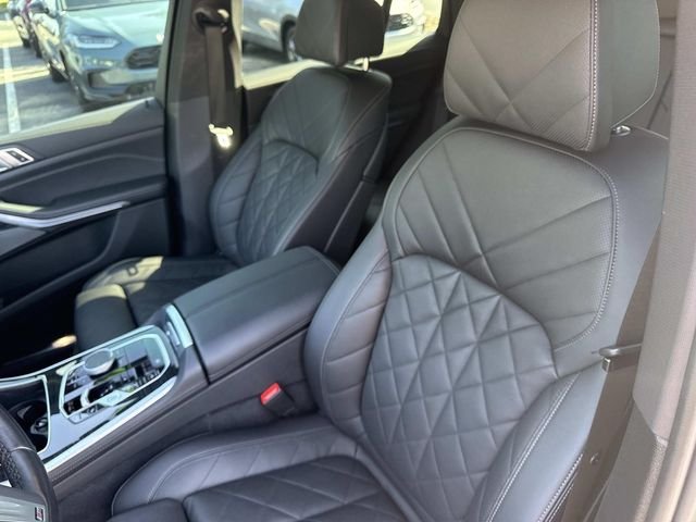 Used 2024 Black Sapphire Metallic BMW xDrive40i image 20