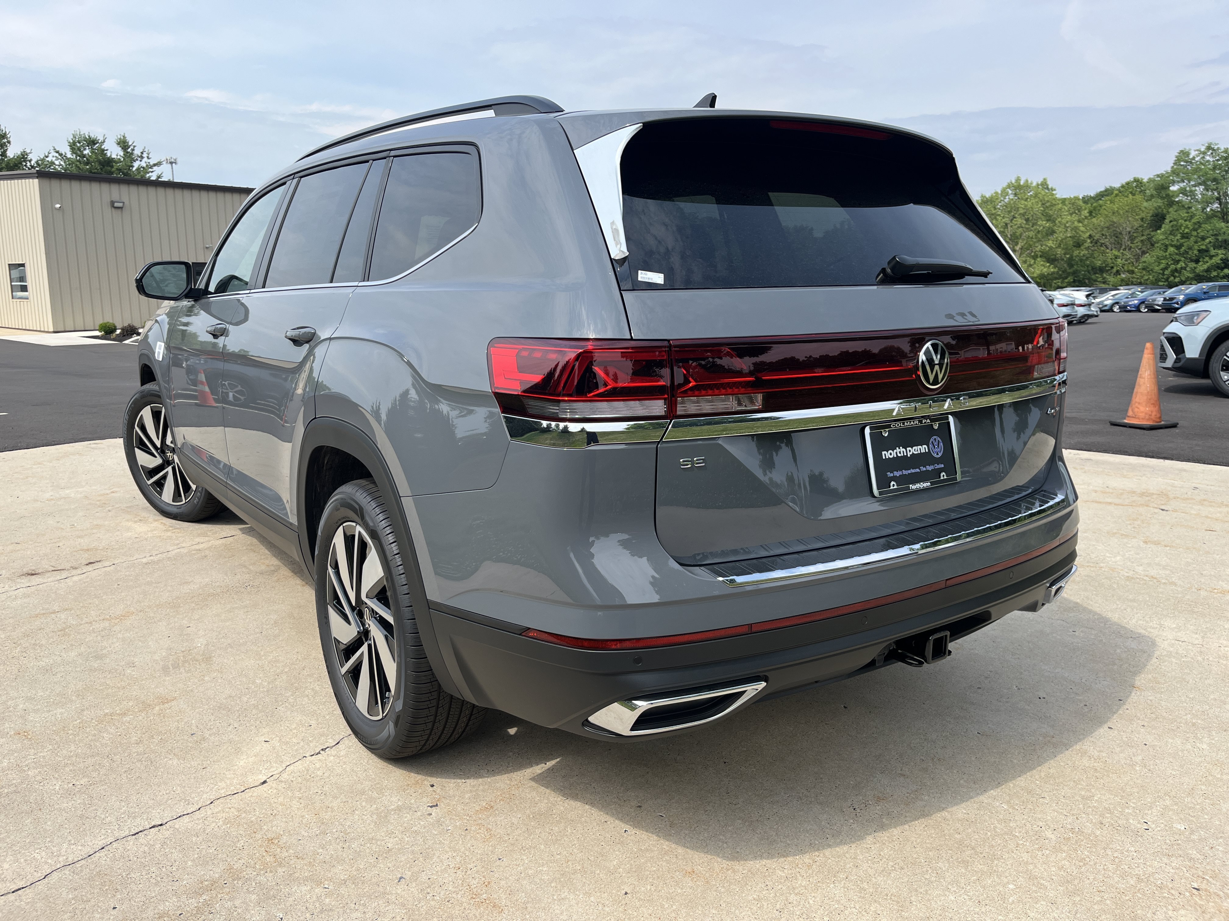 New 2026 Pure Gray Volkswagen 2.0T SE w/Technology image 11