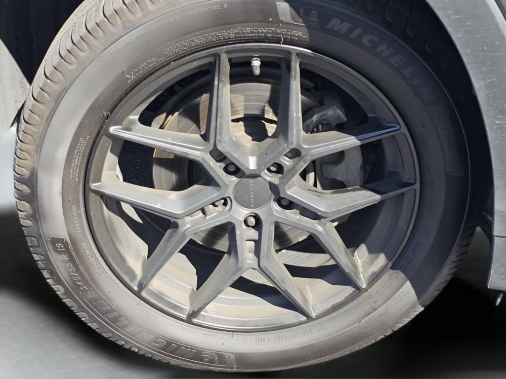 Used 2016 Predawn Gray Mica Toyota Limited Platinum V6 image 19
