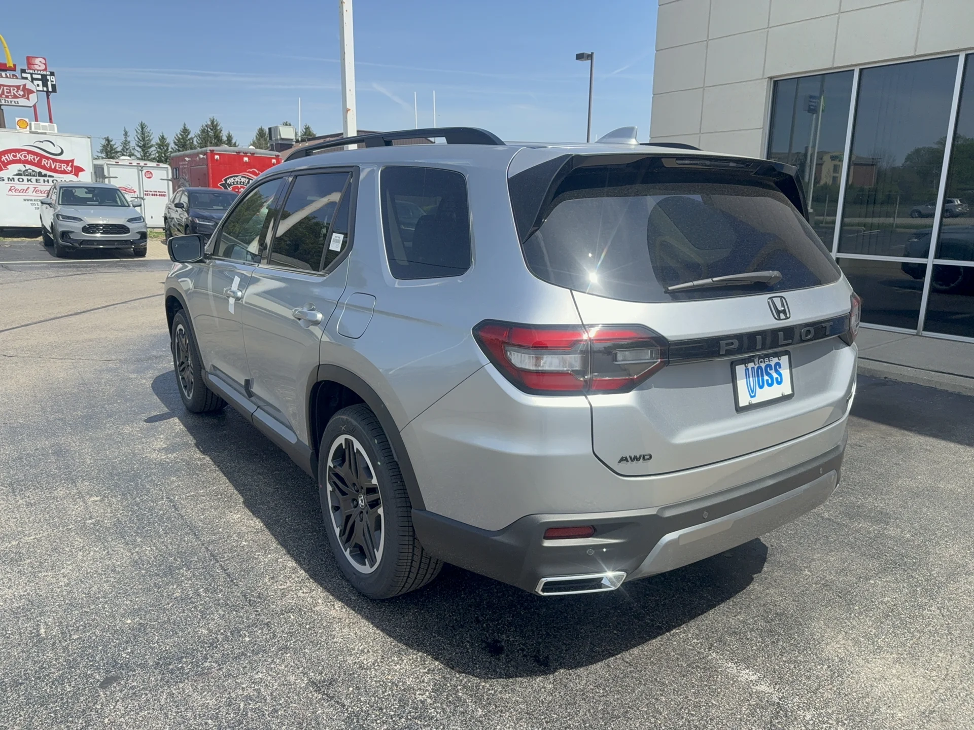 New 2026 Solar Silver Metallic Honda Touring Blackout image 7