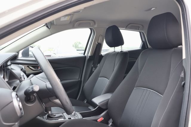 Used 2021 White Mazda Sport image 7