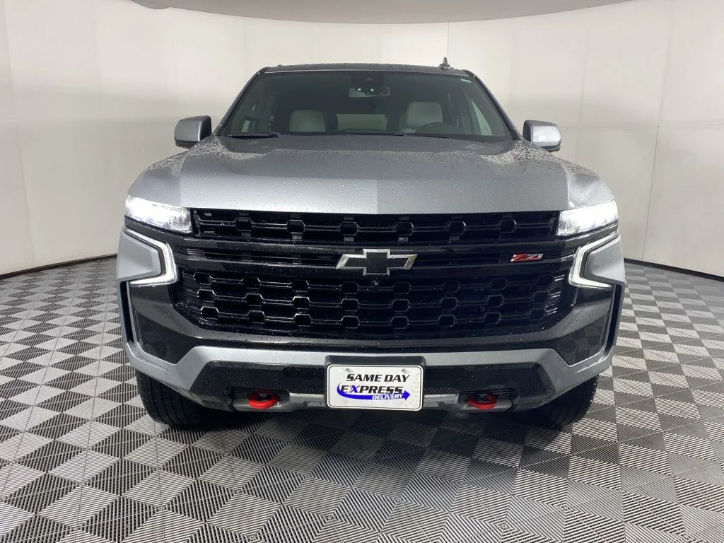Used 2023 Gray Chevrolet Z71 image 3