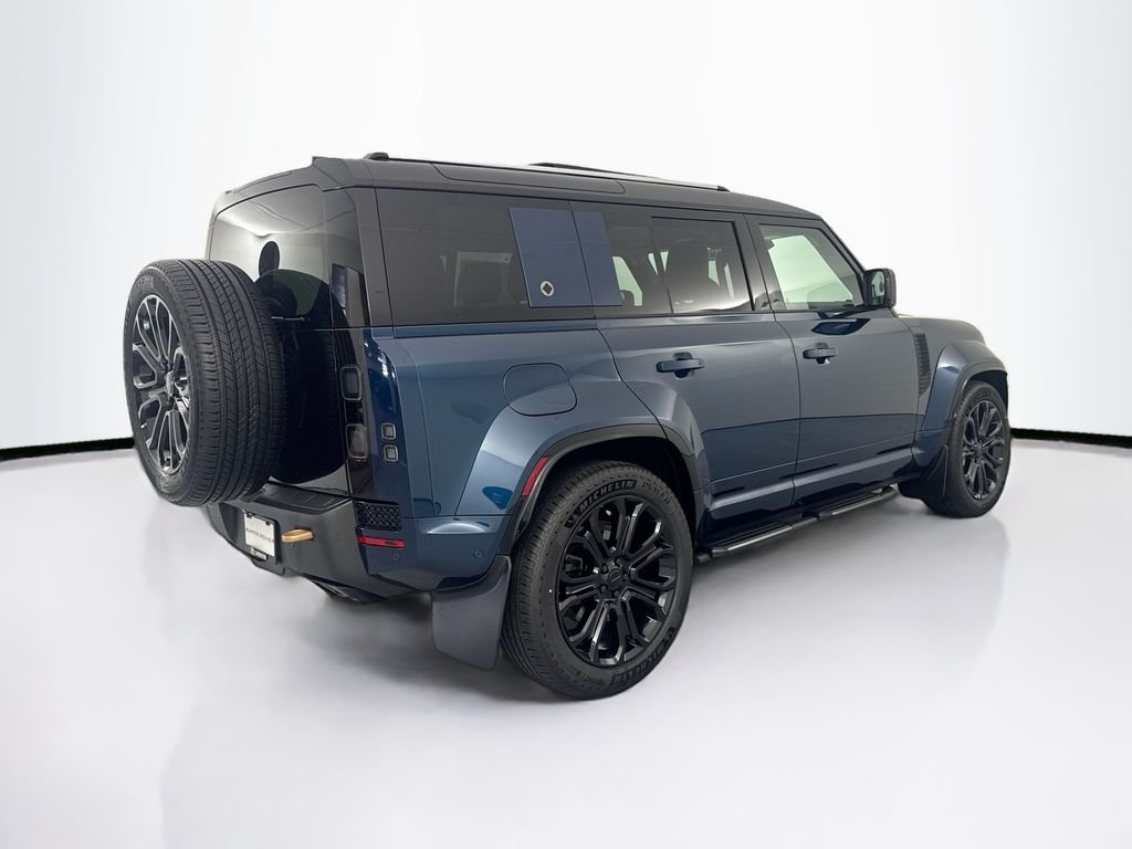 New 2026 Sargasso Blue Land Rover OCTA image 5