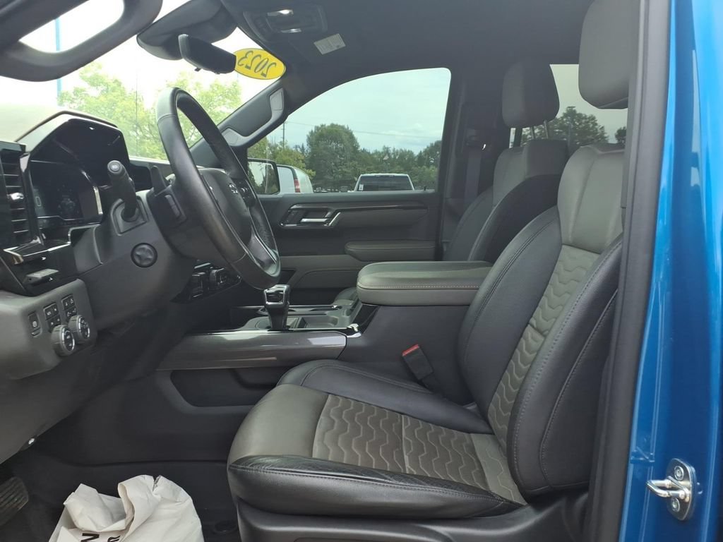 2023 Chevrolet Silverado 1500 ZR2 - Photo 12