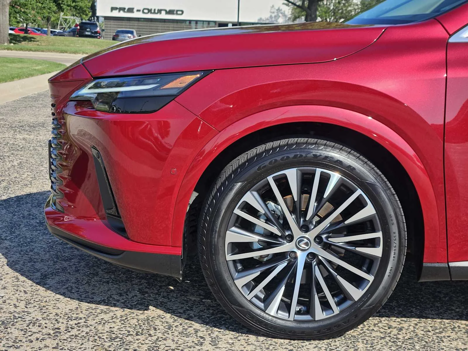Certified Used 2025 MATADOR RED MICA Lexus Premium Plus image 5
