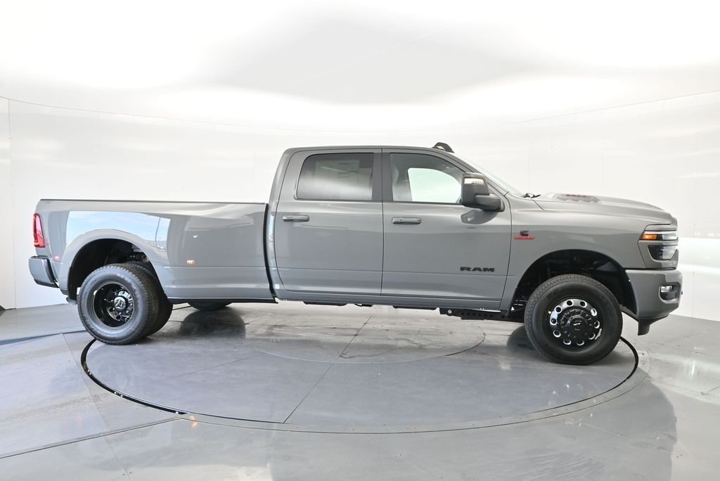 New 2026 Ceramic Gray Clear-Coat Exterior Paint RAM Laramie image 6