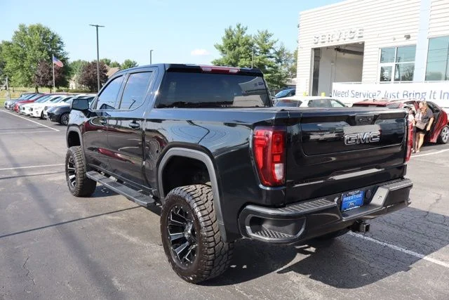 Used 2022 Black GMC Elevation image 4