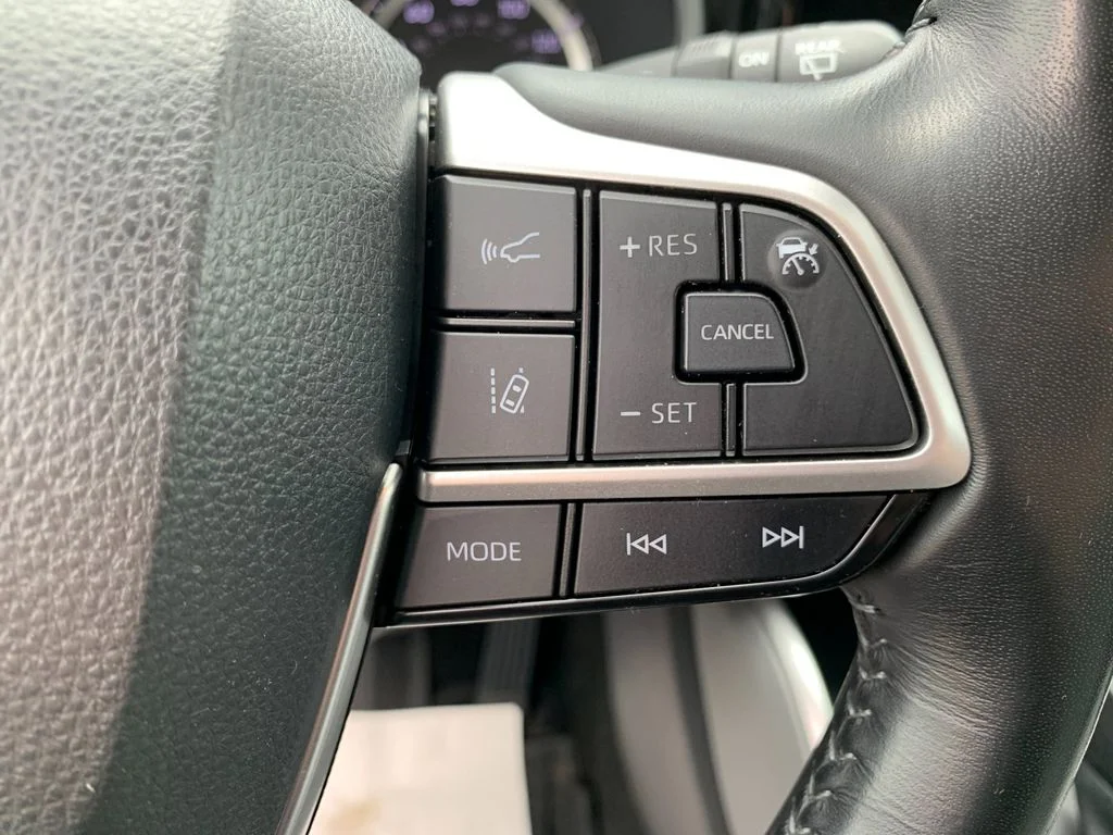Used 2023 Silver Toyota XLE image 29