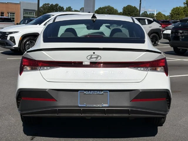 Used 2026 White Hyundai SEL Sport image 12