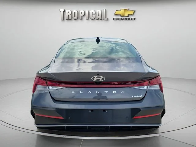 Used 2024 Gray Hyundai Limited image 4