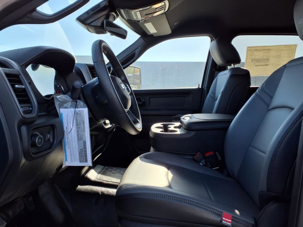 2025 RAM 3500 Chassis Tradesman - Photo 16