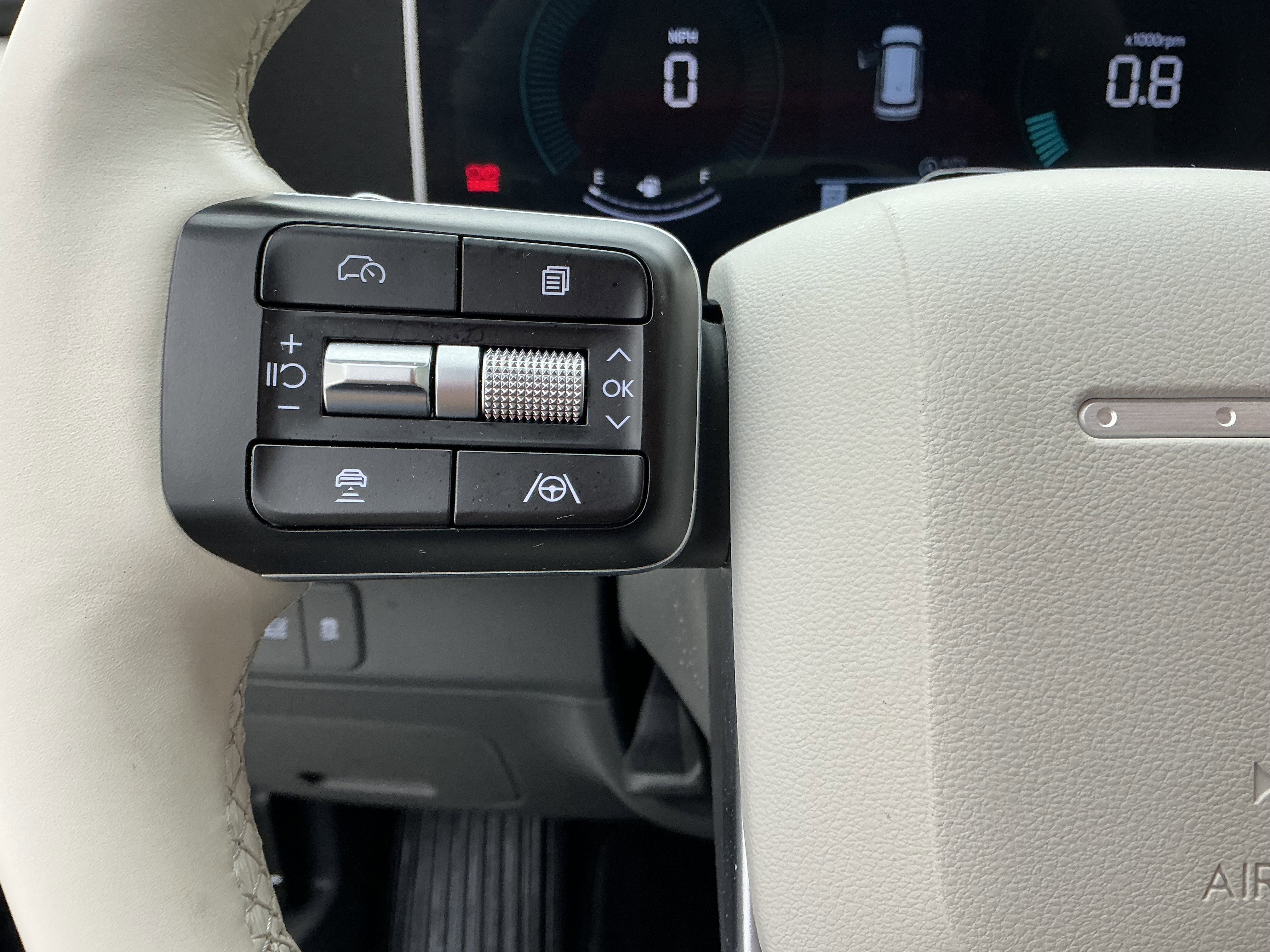 2025 Hyundai Santa Fe SEL - Photo 9