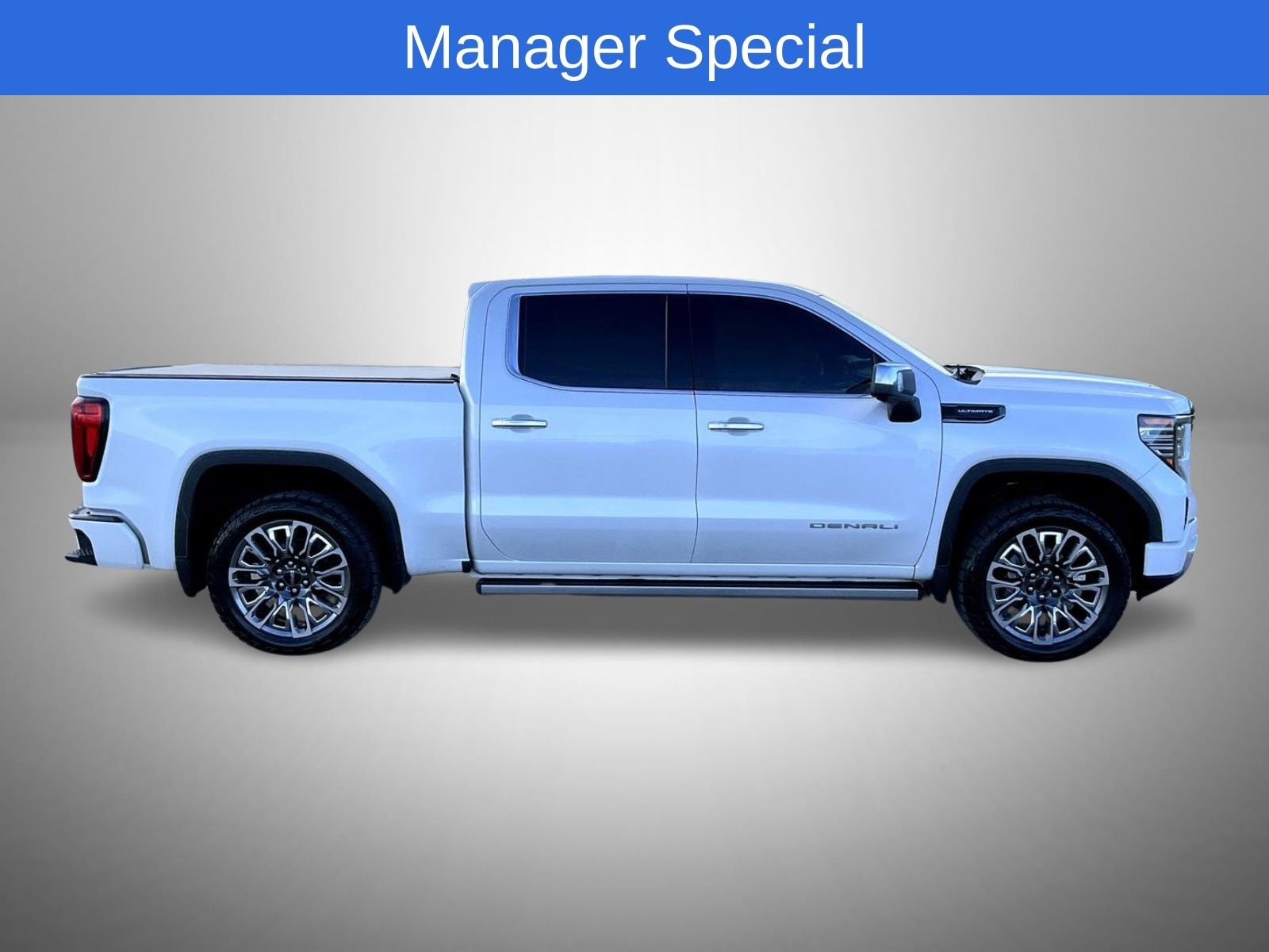 Used 2024 White GMC Denali Ultimate image 4