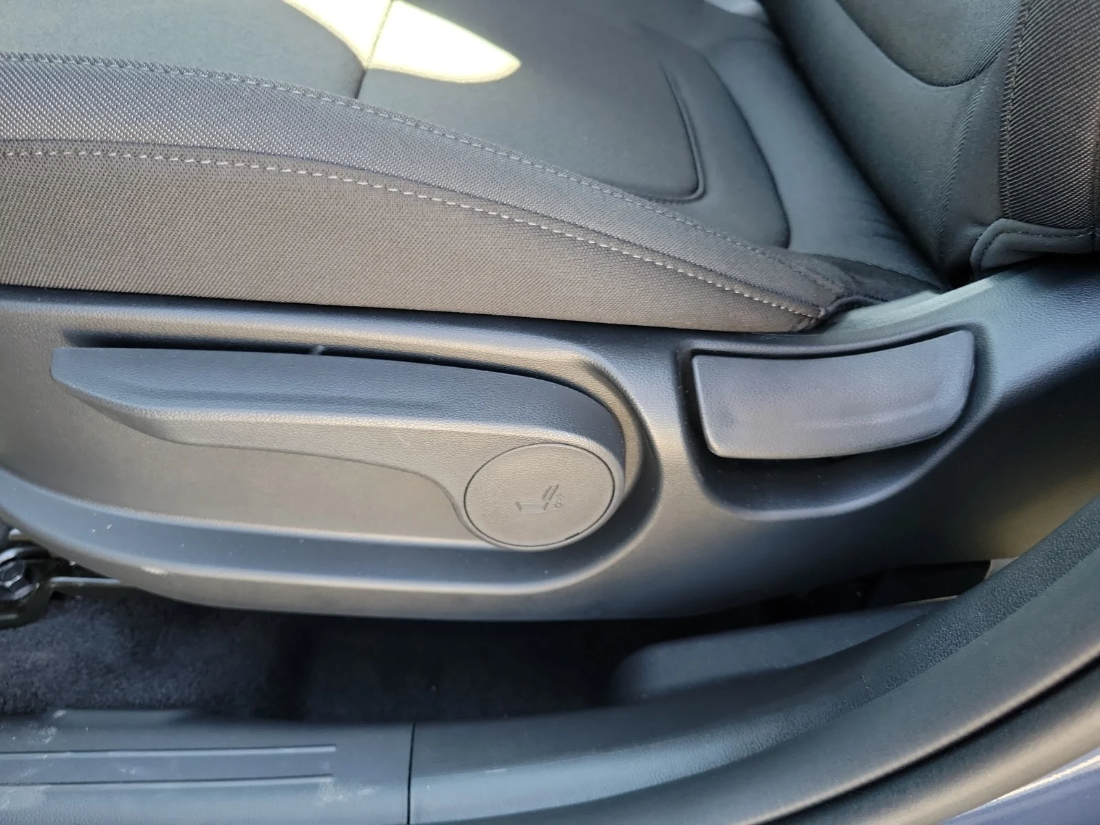 New 2026 Atlantis Blue Hyundai SE 4dr Front-Wheel Drive image 13