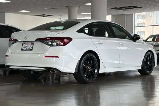 Certified Used 2025 Platinum White Pearl Honda Sport image 5
