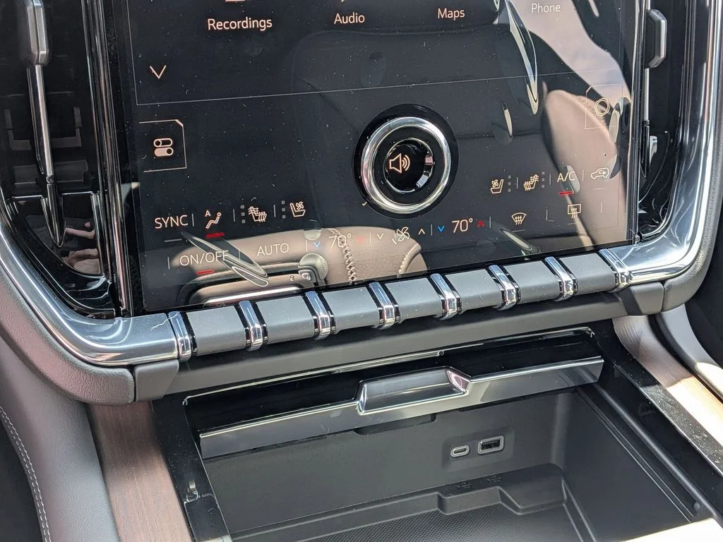 2026 GMC Yukon XL Denali - Photo 15