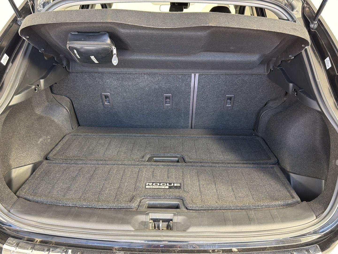 Used 2022 Magnetic Black Pearl Nissan SV image 10