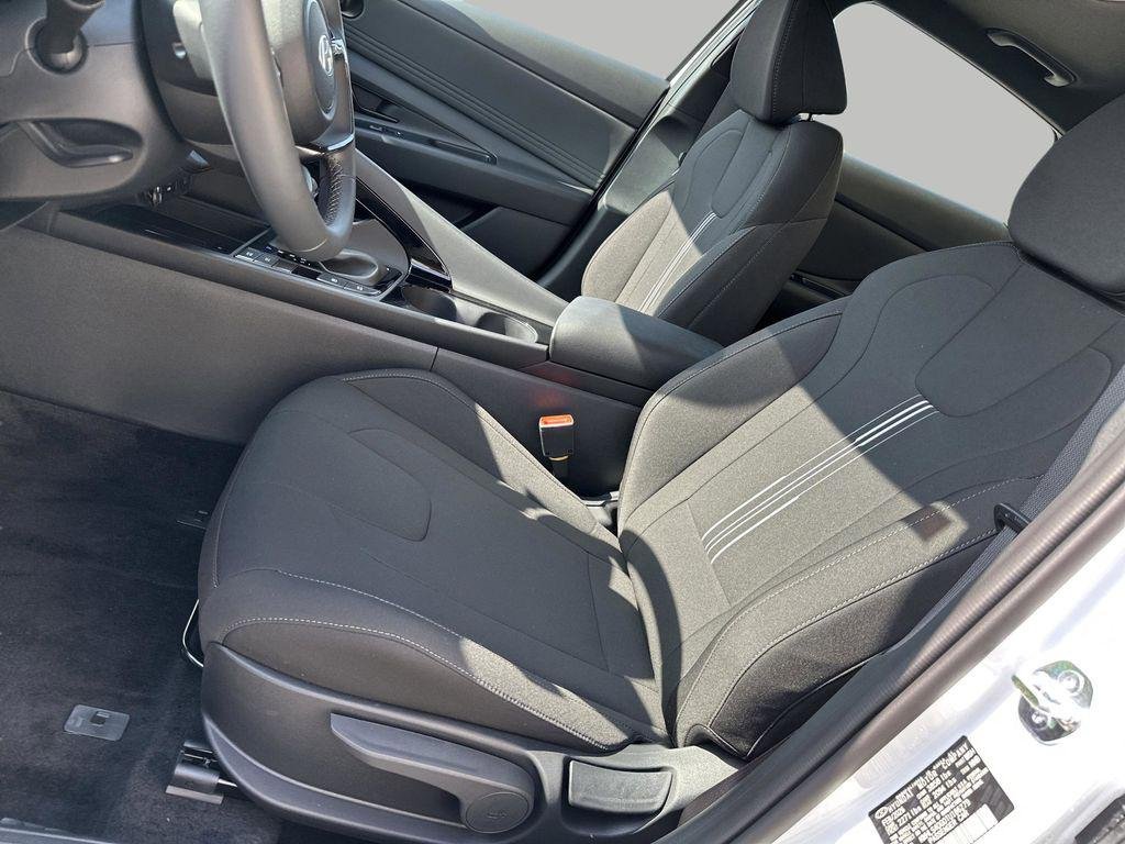 New 2026 Serenity White Hyundai SEL Sport Premium image 9
