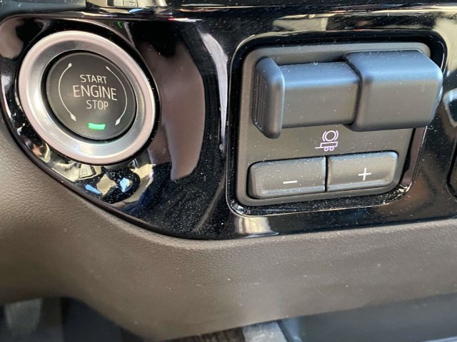 Certified Used 2025 Summit White Chevrolet RST image 18