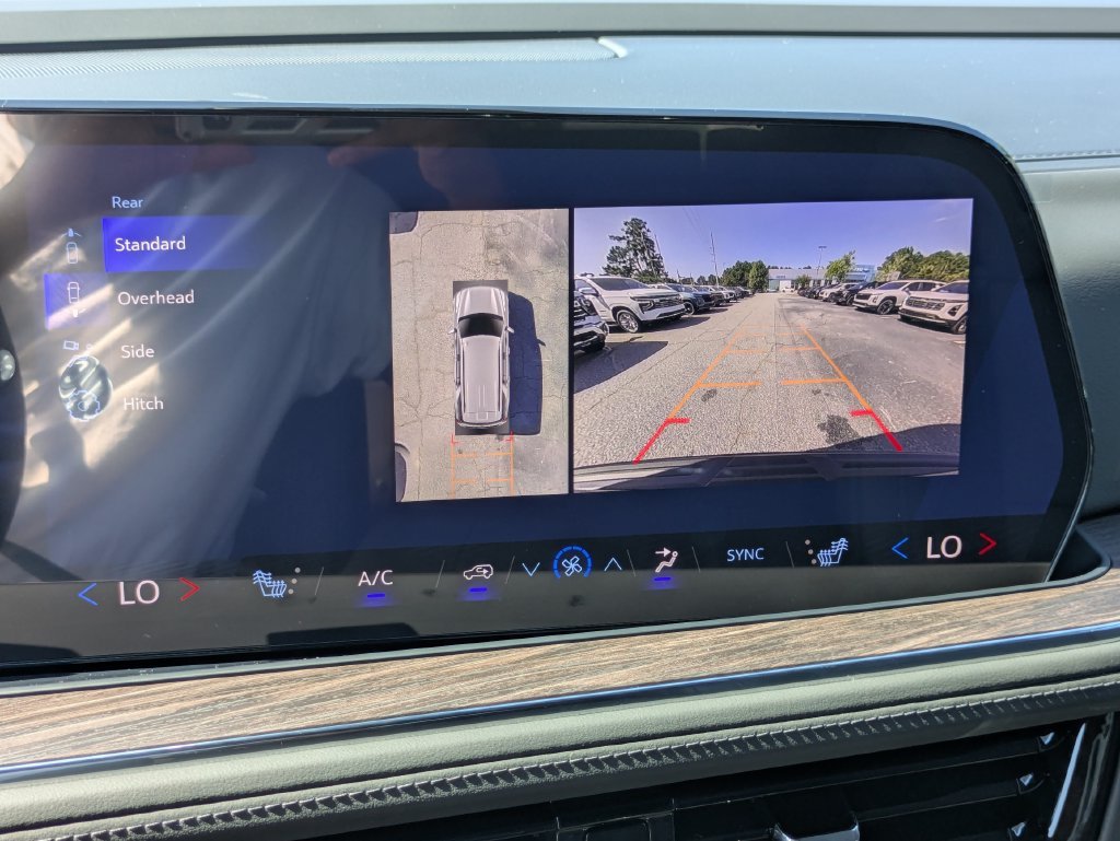 2026 Chevrolet Suburban Z71 - Photo 23