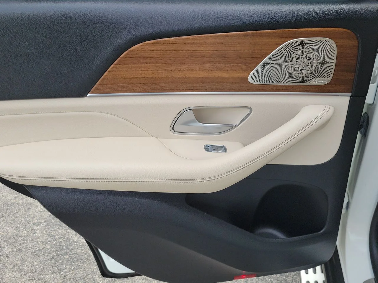 Certified Used 2023  Mercedes-Benz GLE 350 image 11