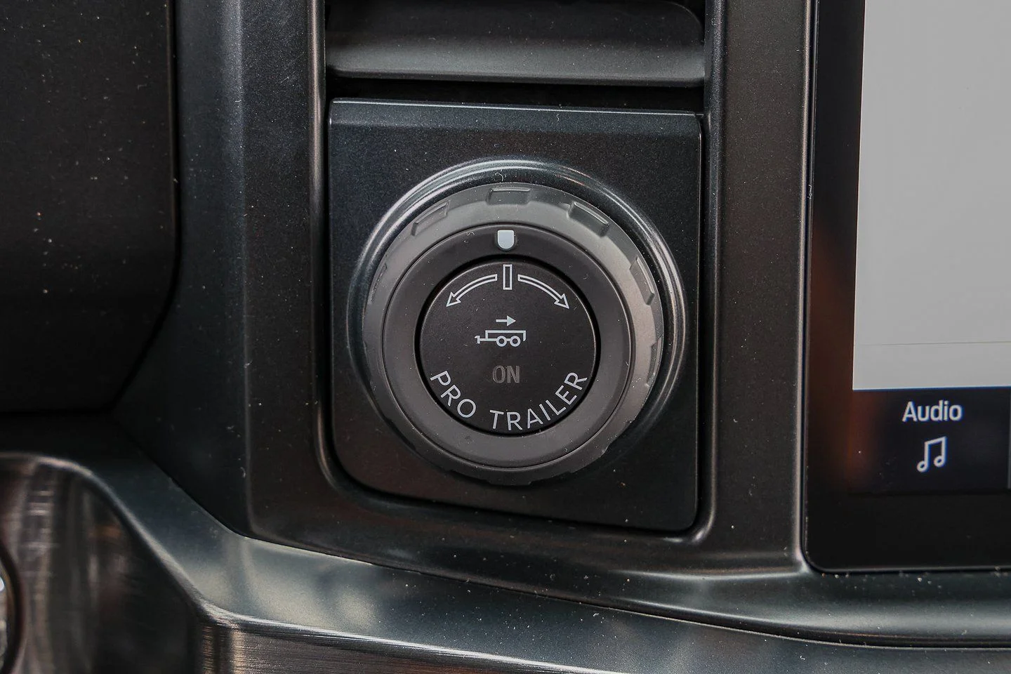 New 2026 Oxford White Ford F-350® Lariat® image 27