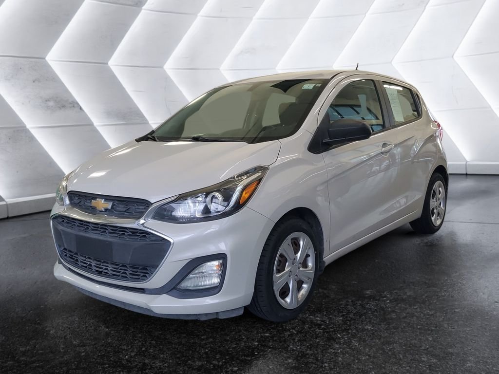 Used 2019 Beige Chevrolet LS image 3