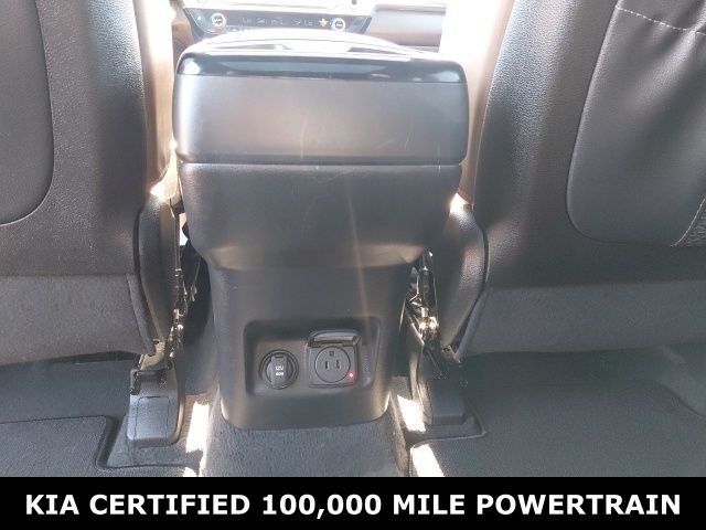 Used 2022 White Kia SX image 24