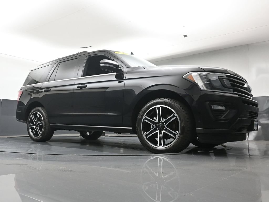 Used 2021 Black Ford Limited image 26