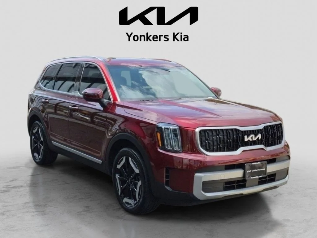 Used 2023 Red Kia EX image 4