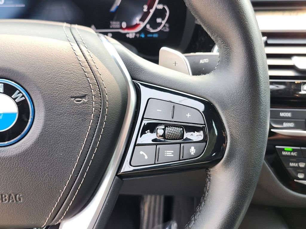 Used 2023 Gray BMW 530e iPerformance image 31