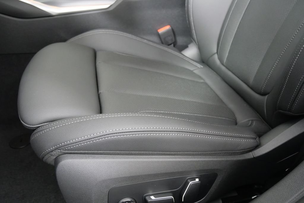 2025 BMW 4 Series 430i - Photo 10