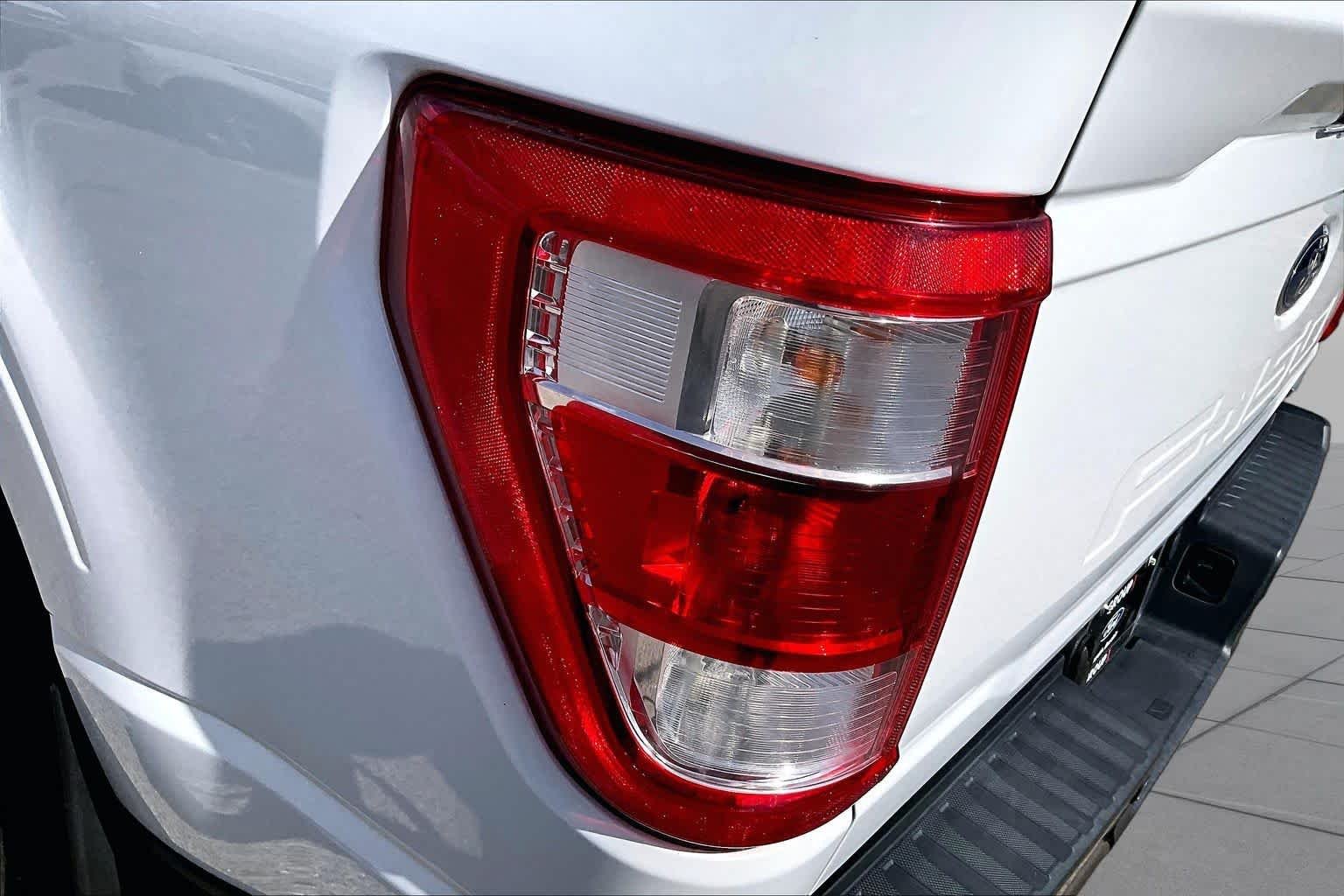 Certified Used 2022 Oxford White Clearcoat Ford XL image 28