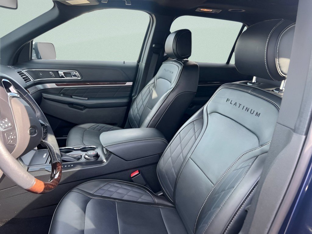 Used 2017 Blue Ford Platinum image 27