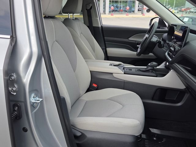 Used 2025 Silver Toyota LE image 16