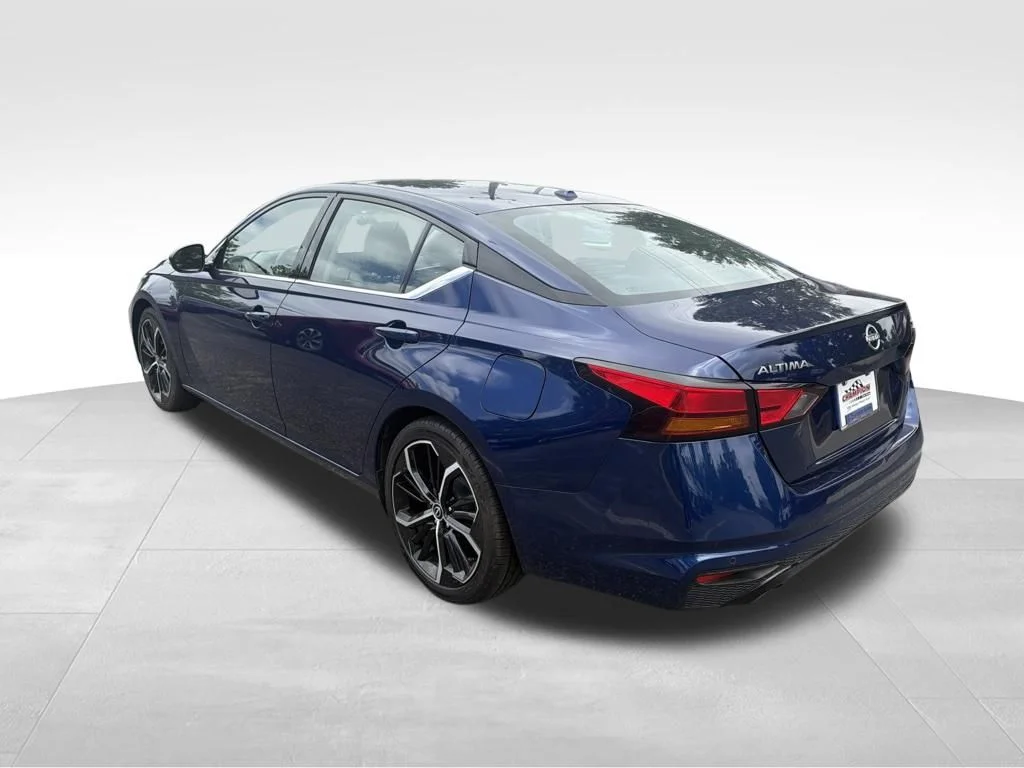 Used 2024 Blue Nissan 2.5 SR image 8