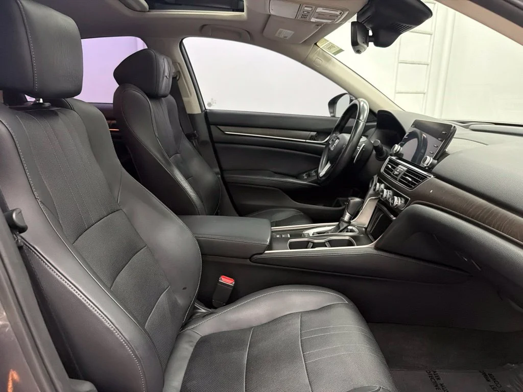 Used 2018 Gray Honda Touring image 30
