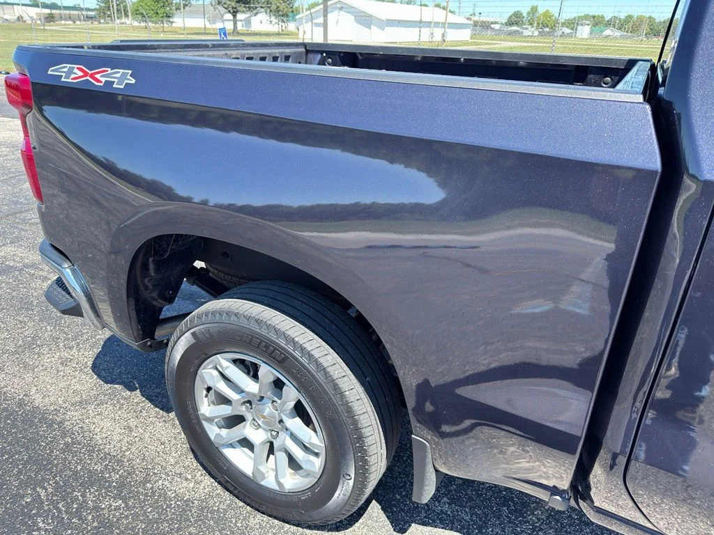 Used 2023 Gray Chevrolet LT image 11