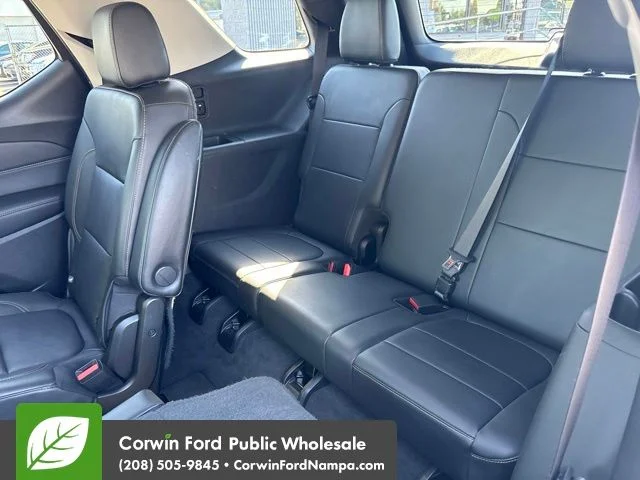 Used 2019 Gray Chevrolet RS image 28