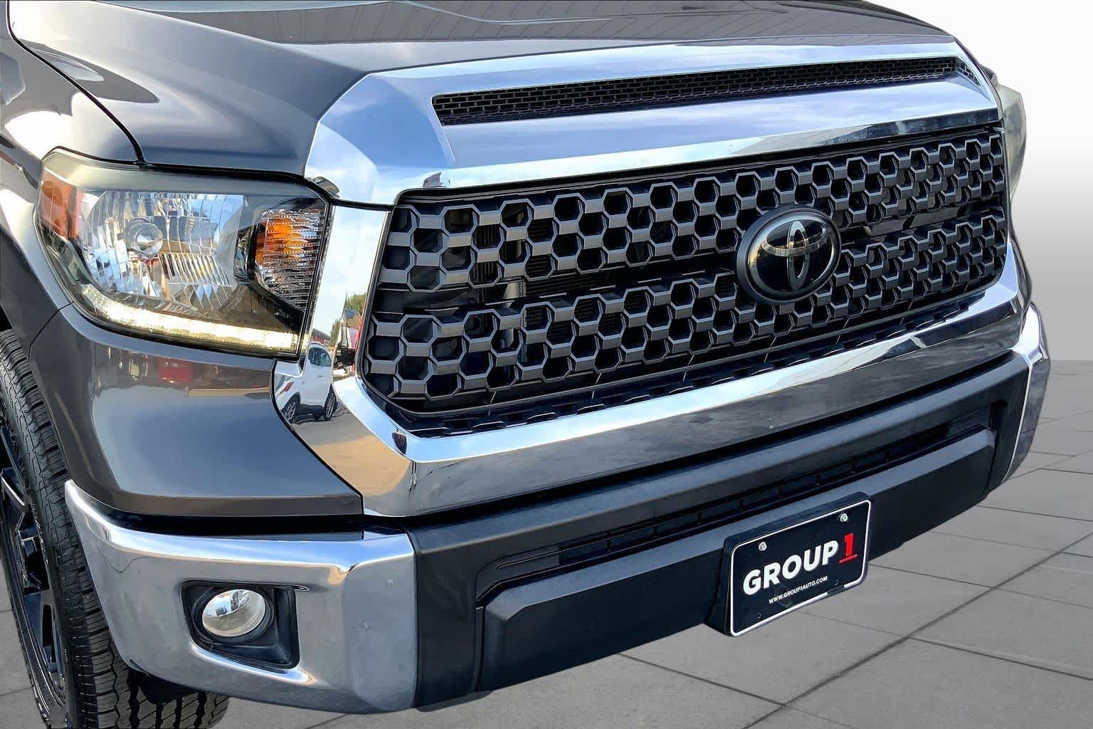 Used 2020 Magnetic Grey Metallic Toyota SR5 image 27