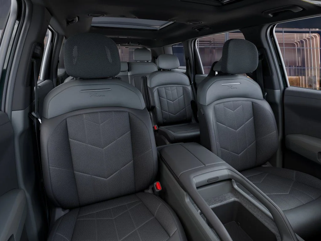 New 2027 Black Jade Green Kia X-Line SX image 15