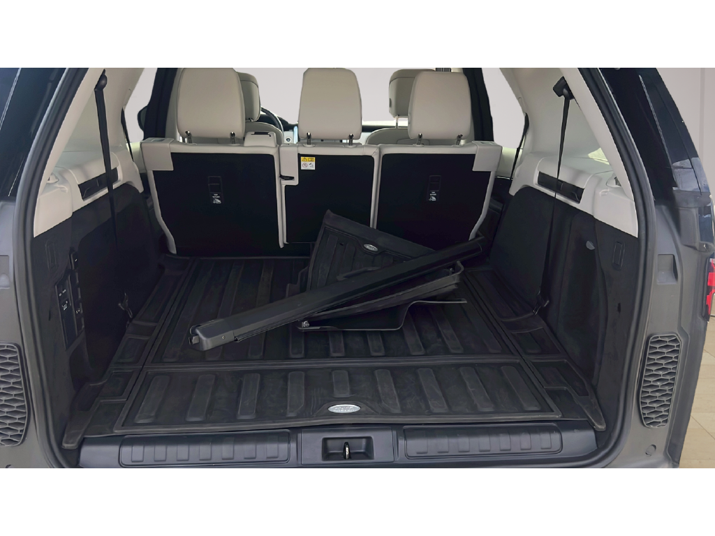 Used 2025 Black Land Rover S image 16