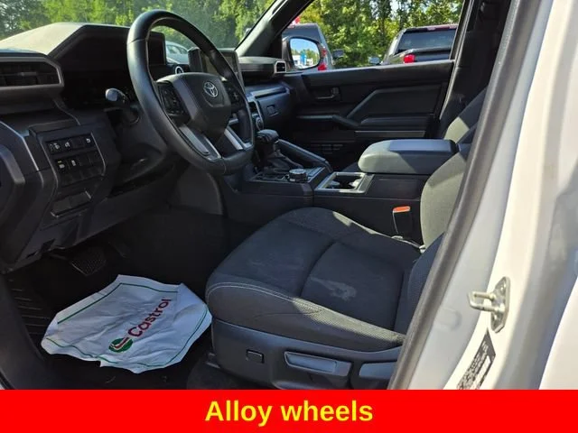 Used 2025 White Toyota SR5 image 11