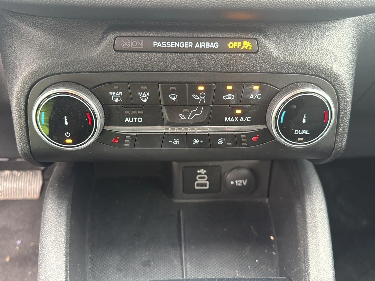 Used 2025 Space Silver Ford ST-Line Select image 19