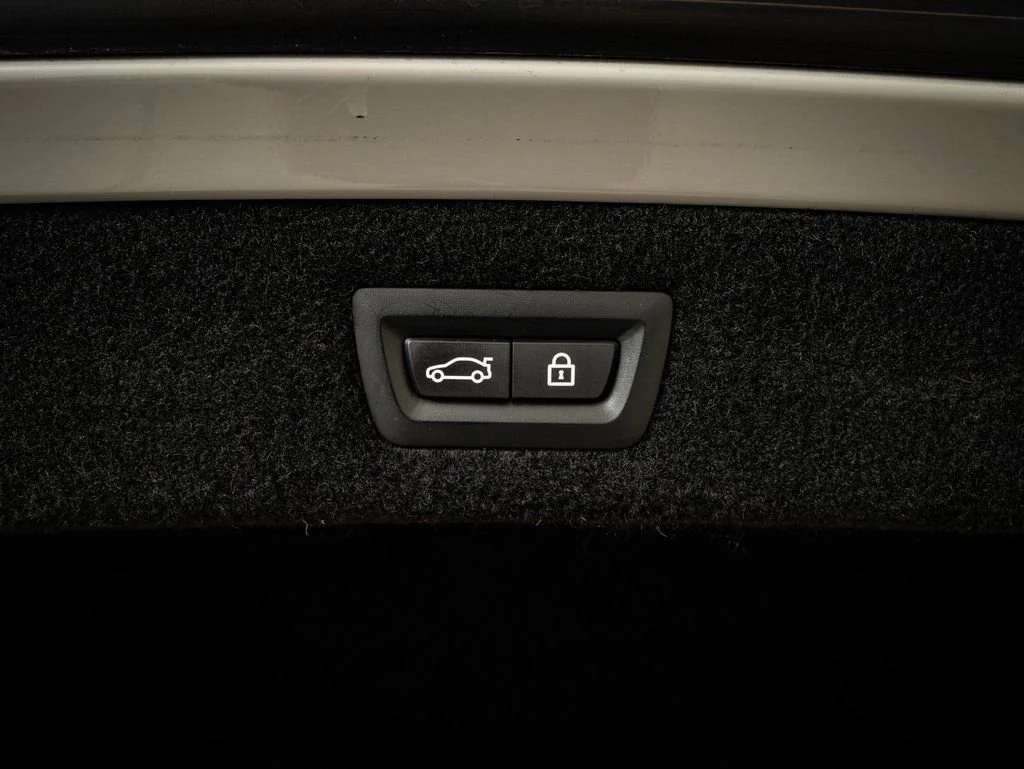 Used 2023 Chalk BMW Competition image 20